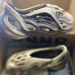 Adidas Yeezy Foam Runner